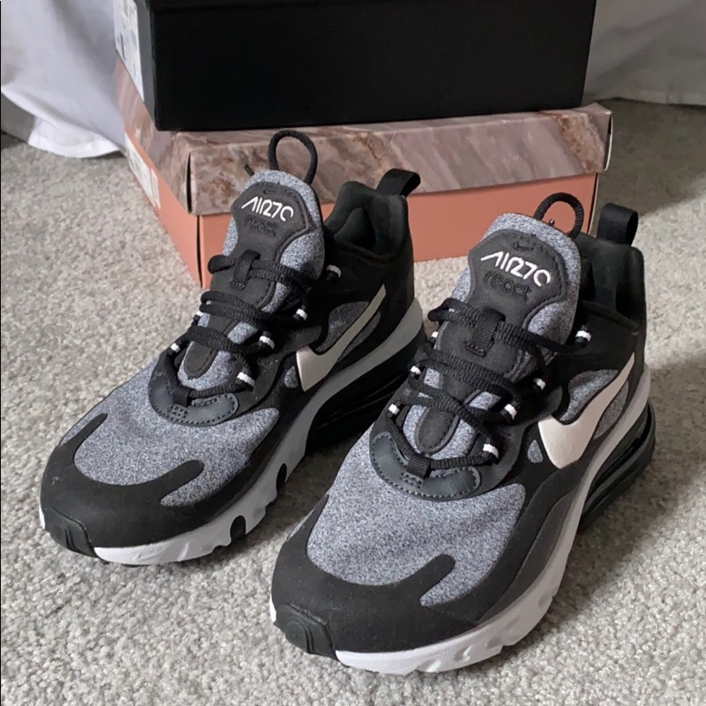 Women’s NIKE AIR MAX 270 REACT